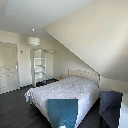 Aux Portes Du Circuit B&B 멀산느