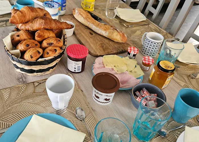 Aux Portes Du Circuit 멀산느